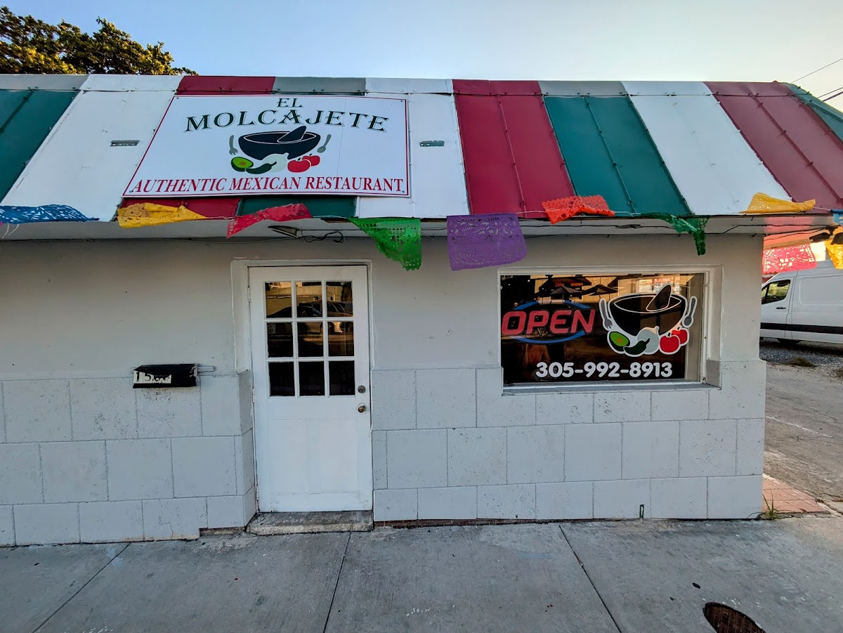 El Molcajete Mexican Restaurant Kw